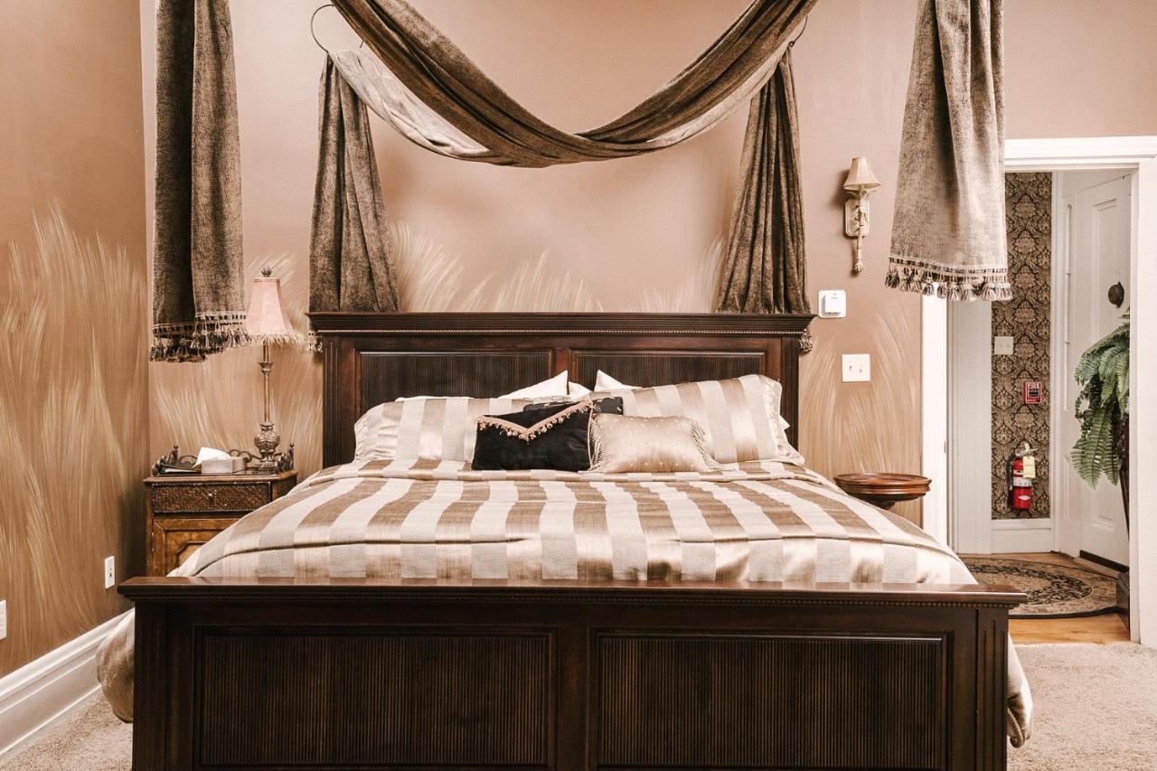King Room with Spa Bath