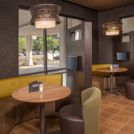 Courtyard By Marriott Hershey Chocolate Avenue-2